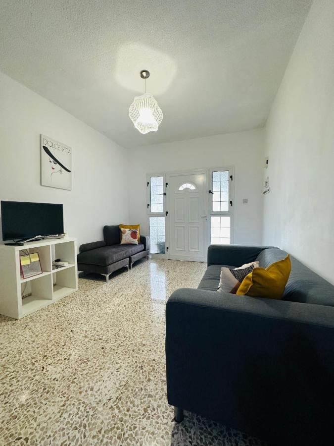 Arya Seaview Apartment In The Heart Of Coral Bay (Adults Only) Dış mekan fotoğraf